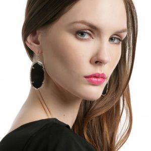 Kendra Scott Black Danielle earrings w/ dustbag ✨